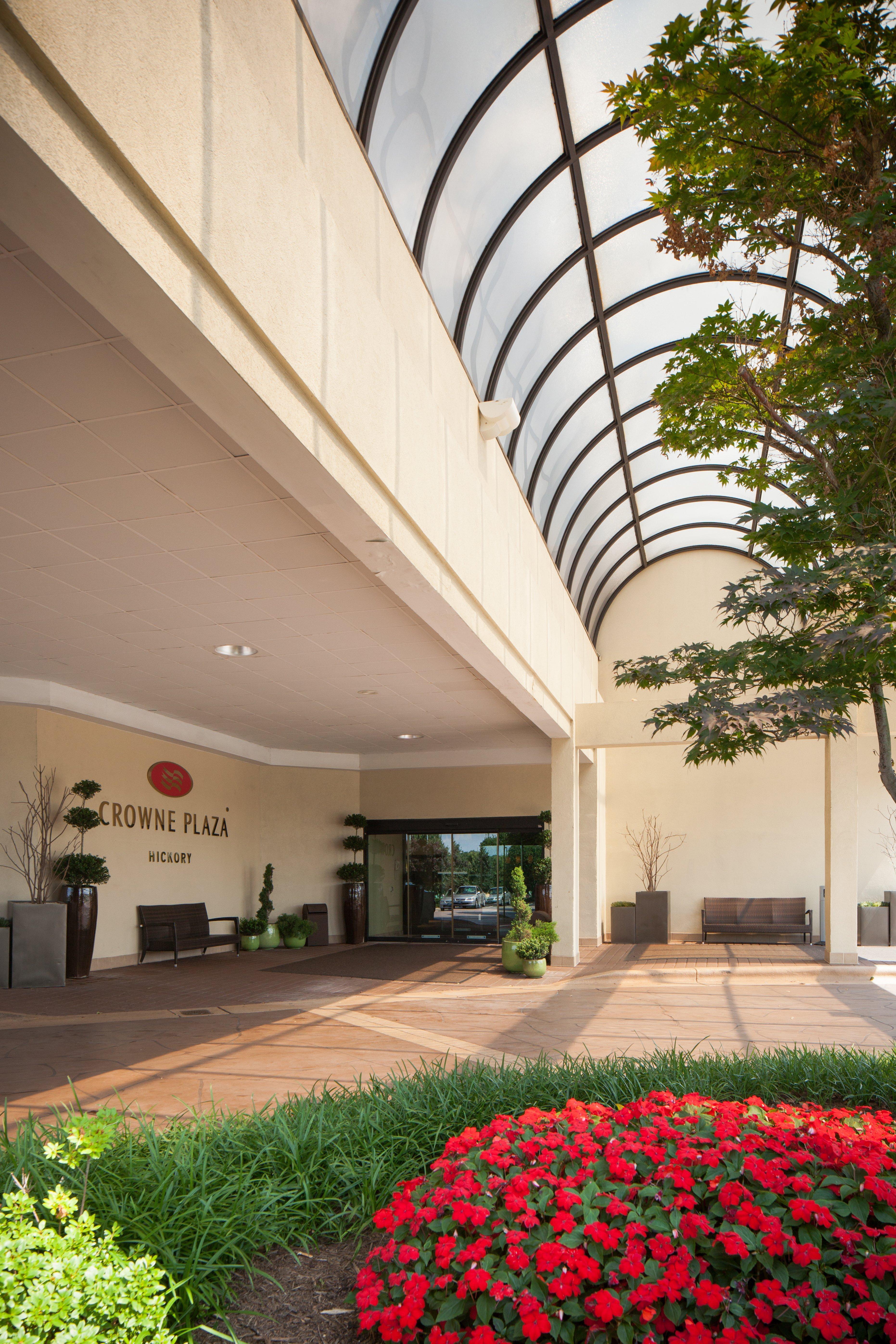 Crowne Plaza Hotel Hickory By Ihg Exterior photo
