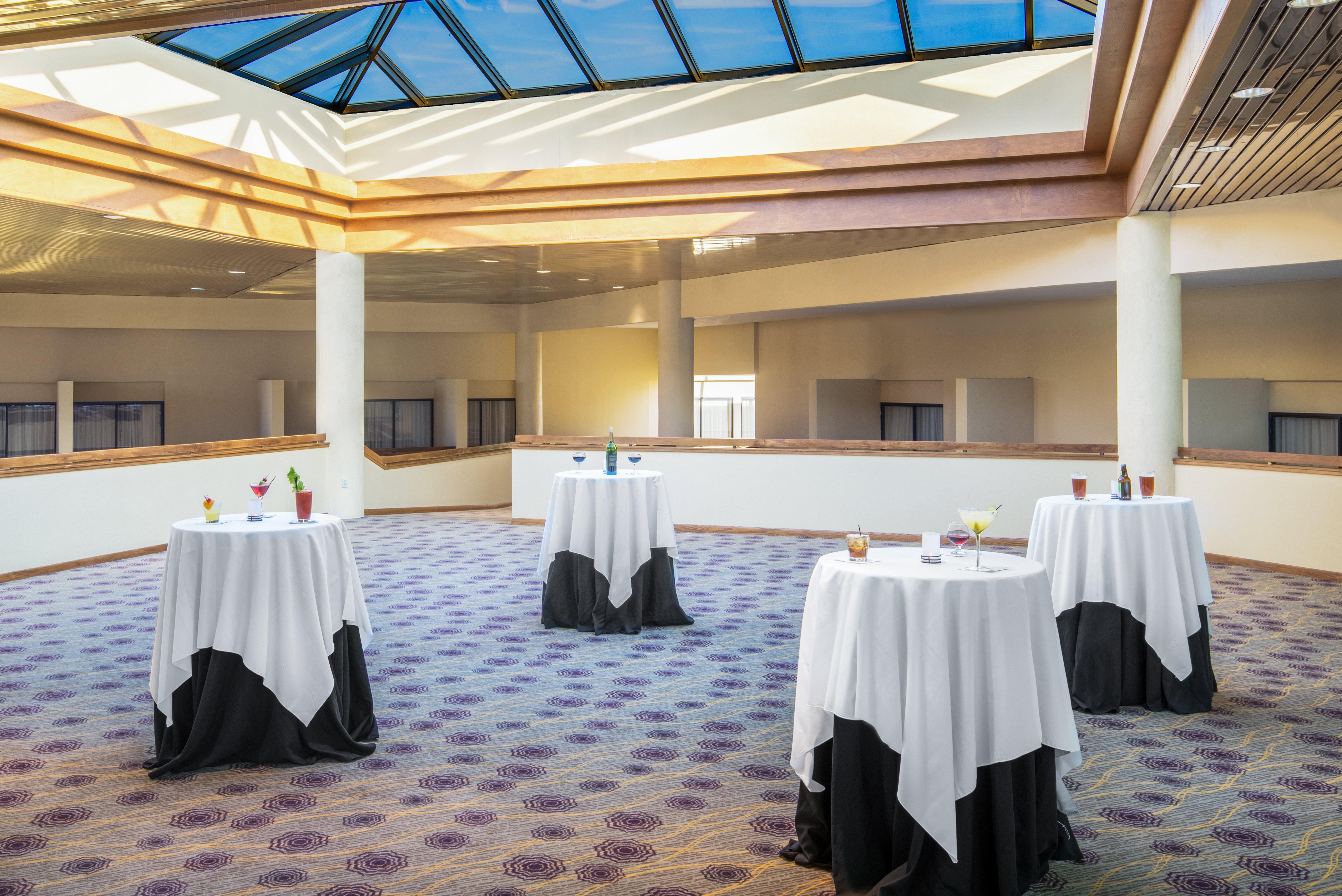 Crowne Plaza Hotel Hickory By Ihg Exterior photo