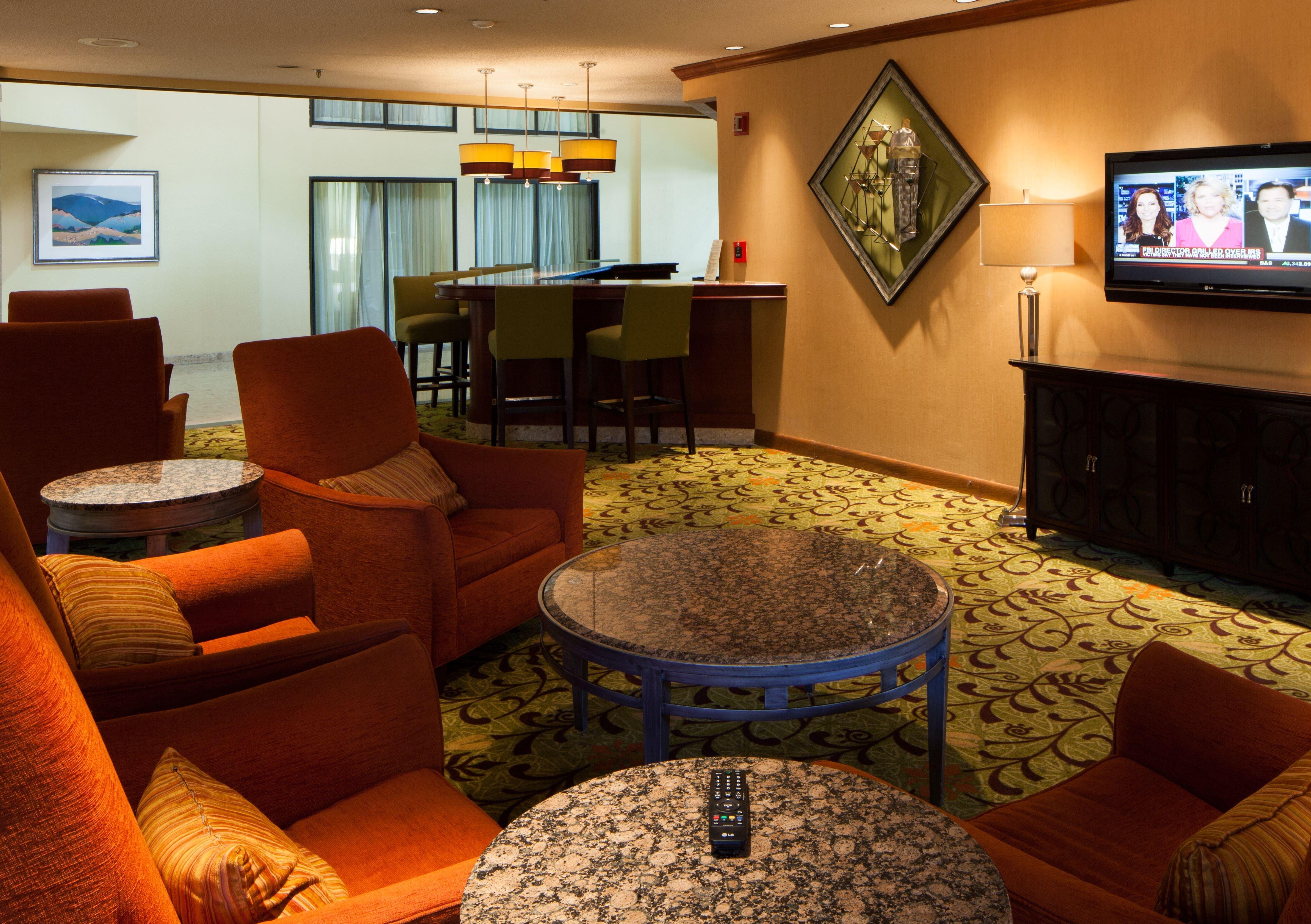 Crowne Plaza Hotel Hickory By Ihg Exterior photo