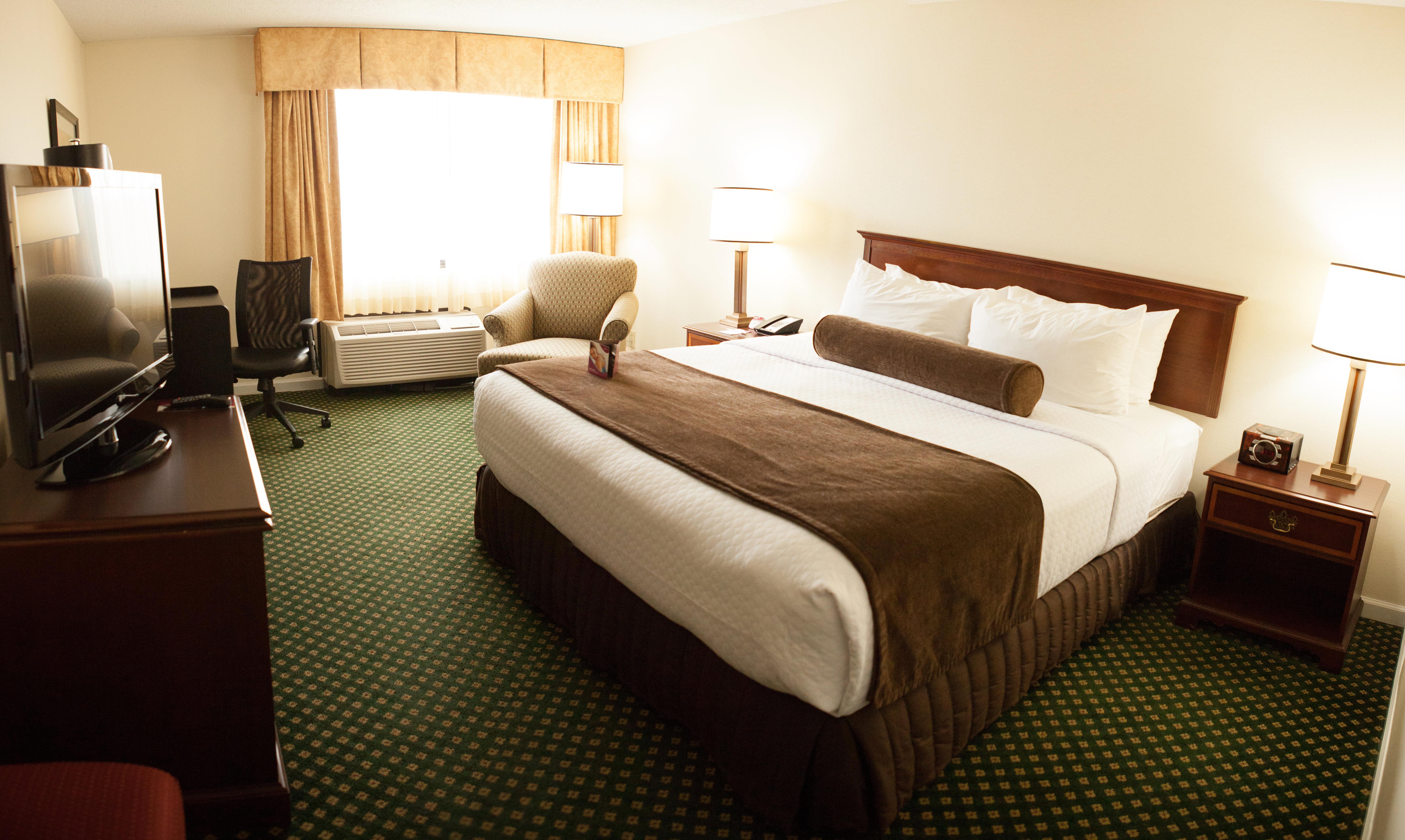 Crowne Plaza Hotel Hickory By Ihg Exterior photo