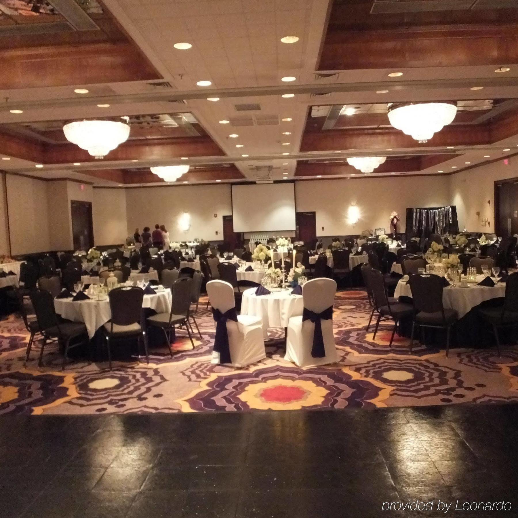 Crowne Plaza Hotel Hickory By Ihg Exterior photo