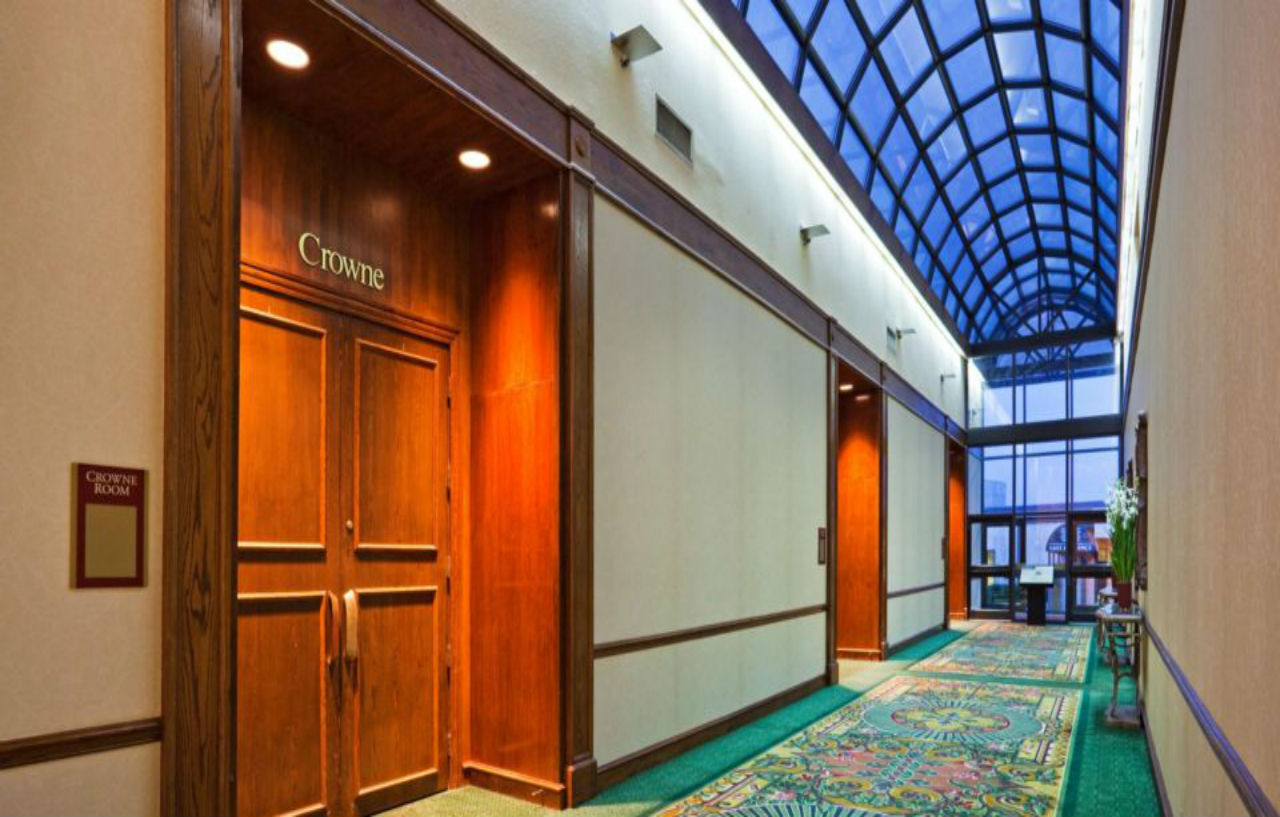 Crowne Plaza Hotel Hickory By Ihg Exterior photo
