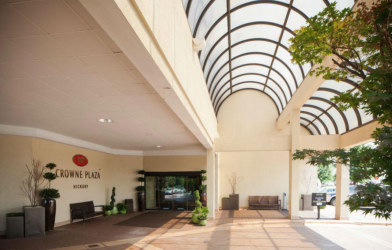 Crowne Plaza Hotel Hickory By Ihg Exterior photo